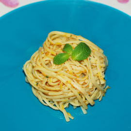 Linguine con l'arancia e acciughe
