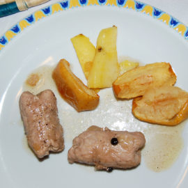 Involtini di maiale con mele e noci